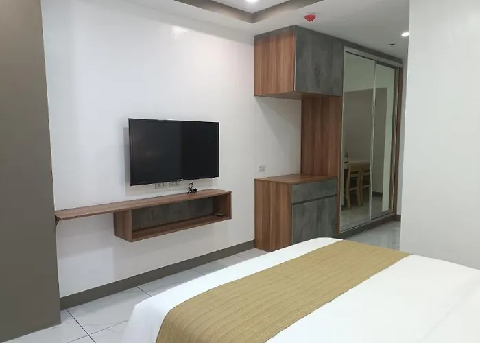 Rosh Hotel Manila