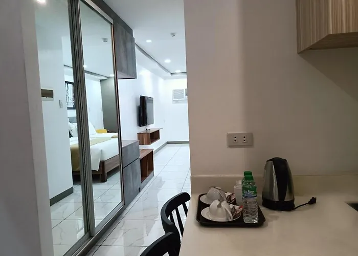 Rosh Hotel Manila