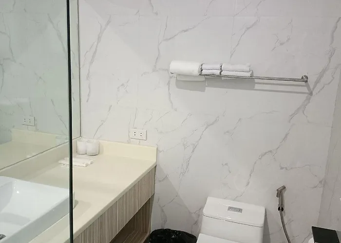 Rosh Hotel 3*