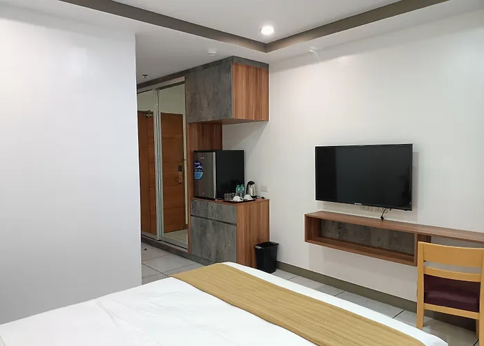 Rosh Hotel 3*